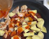 サツマイモと鶏肉の旨辛コチュジャン炒め☆作り方5写真