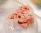 フライパンで簡単！ごぼうと鶏むね肉の甘辛揚げ作り方1写真