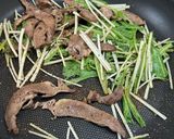 豚ハツと水菜の炒め物作り方4写真