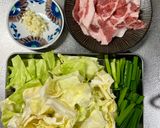 すぐできる！豚肉とキャベツのガーリック塩だれ炒め作り方1写真