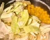 コーン缶とキャベツの味噌スープ作り方3写真
