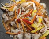 豚肉たっぷり！梅香る具だくさん炒め作り方6写真