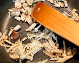 きのこ入り蕗味噌作り方1写真