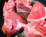 豚うで肉ブロックの角煮丼作り方1写真