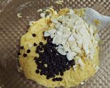 ★低糖質チョコチップ入りアーモンドぱん💕作り方4写真