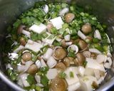 簡単！ニラ豆腐のぽかぽか味噌汁作り方2写真