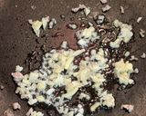 ニラたっぷり！豚ミンチの旨辛丼作り方2写真