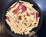 舞茸とサツマイモのニンニクオイル炒め作り方4写真