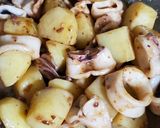簡単☆イカと新じゃがの酒盗バター炒め作り方4写真