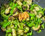 簡単☆ナスとピーマンと鰹節の味噌炒め作り方3写真