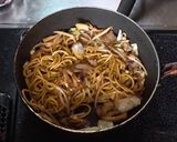 残り物のカレーでオムカレー焼きそば作り方3写真
