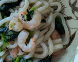 簡単★冷凍ほうれん草とむきえびのうどん作り方4写真