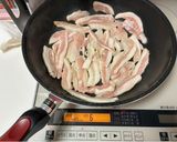 牛丼味付けで豚トロどんぶり😋作り方1写真