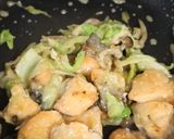 鮭とキャベツのにんにく味噌バター炒め作り方5写真