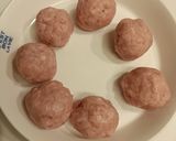 簡単！卵なし柔らか豚ひき肉団子の味噌汁作り方2写真