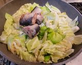 簡単！キャベツとサバ缶の煮び出し炒め作り方4写真
