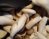 さつま揚げとなすとしめじの炒め物作り方3写真