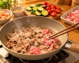 めんつゆで簡単！ズッキーニと豚肉のガーリック作り方2写真