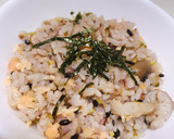 鮭としめじと豆苗の白だし炊き込みご飯作り方6写真