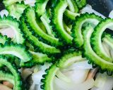 魚肉ソーセージ＆ゴーヤーのナポリタン作り方1写真