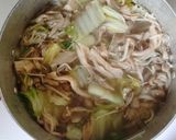 鶏ささみ肉と 白菜 きのこの ナンプラースープ♪作り方6写真