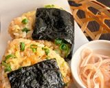 まるで天むすの味!揚げ玉たっぷりおにぎり作り方3写真