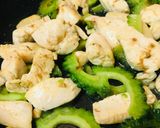 鶏肉の玉子ゴーヤーチャンプルー 焼うどん作り方2写真