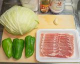 豚肉とピーマンとキャベツの炒めもの作り方1写真