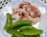 馬鈴薯とバラ肉スナップエンドウ味噌汁♬作り方1写真