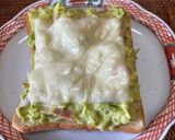 昼食に　卵とアボカドベーコンのトースト作り方11写真