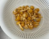 激ウマ！なめこと梅干しの雑炊🥣🍄作り方1写真