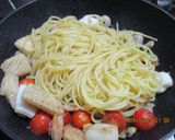 ミニトマトと　シーフードのパスタ😋作り方3写真