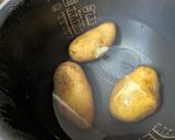むき甘栗たっぷりのポテトサラダ作り方1写真