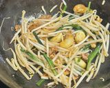 ニンニクの暴力！倉敷べトコンラーメン作り方8写真