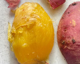 熱々の、イモの皮をむく方法作り方4写真
