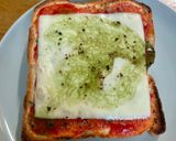 朝食に♪バジル香る簡単ピザトースト作り方5写真