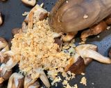 茸のガーリックオイルソテー🍄‍🟫作り方5写真