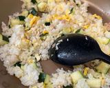 主婦の平日ランチ ズッキーニのチャーハン作り方3写真