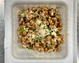豚バラ肉と小松菜と椎茸と納豆の味噌炒め作り方2写真