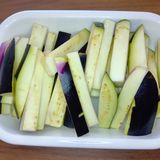 なすピーマン玉ねぎベーコンのカレー炒め作り方1写真