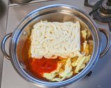うどん入り牛肉とキャベツのキムチ鍋作り方5写真