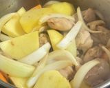 塩こうじで極上やわらか★出汁染みる塩鶏肉じゃが作り方7写真