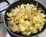 定番！とくせんりんごカレー✴︎作り方1写真