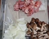 鶏モモしめじ玉ねぎのクリームパスタ作り方1写真