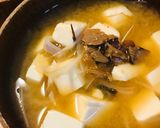 ササッと水煮味噌汁●長ネギ＆ミニ豆腐の味噌汁作り方3写真