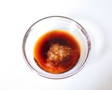 丼にも【豚トロと玉ねぎの甘醤油炒め】作り方1写真