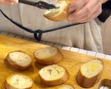 いちごとヨーグルトと生ハムのブルスケッタ作り方1写真