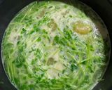【簡単】豆苗と豆腐のかき玉お味噌汁作り方3写真