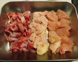 鶏モツと根菜の味噌煮込み作り方1写真