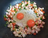 簡単昼食・夕飯！余ったかにとエビの炒飯作り方5写真